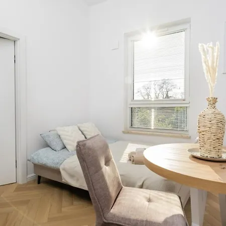 Wiktoryn 21 Citysphere Premium 2 *