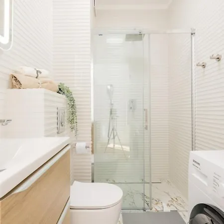 Wiktoryn 21 Citysphere Premium 2 * 华沙