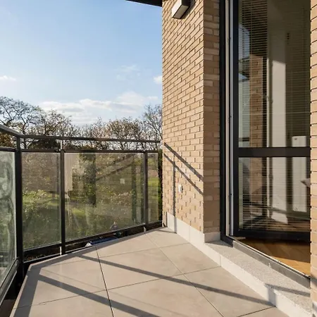 Wiktoryn 21 Citysphere Premium 2 *