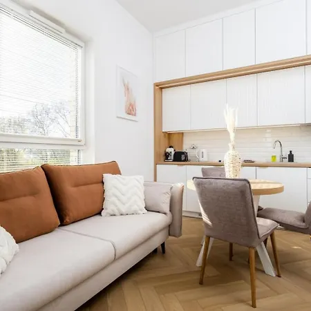 Wiktoryn 21 Citysphere Premium 2 * Warsaw