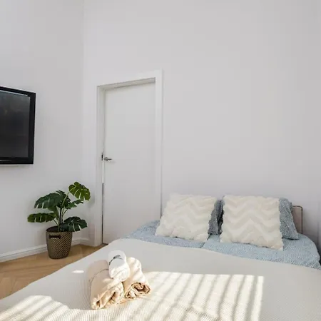 Wiktoryn 21 Citysphere Premium 2 *